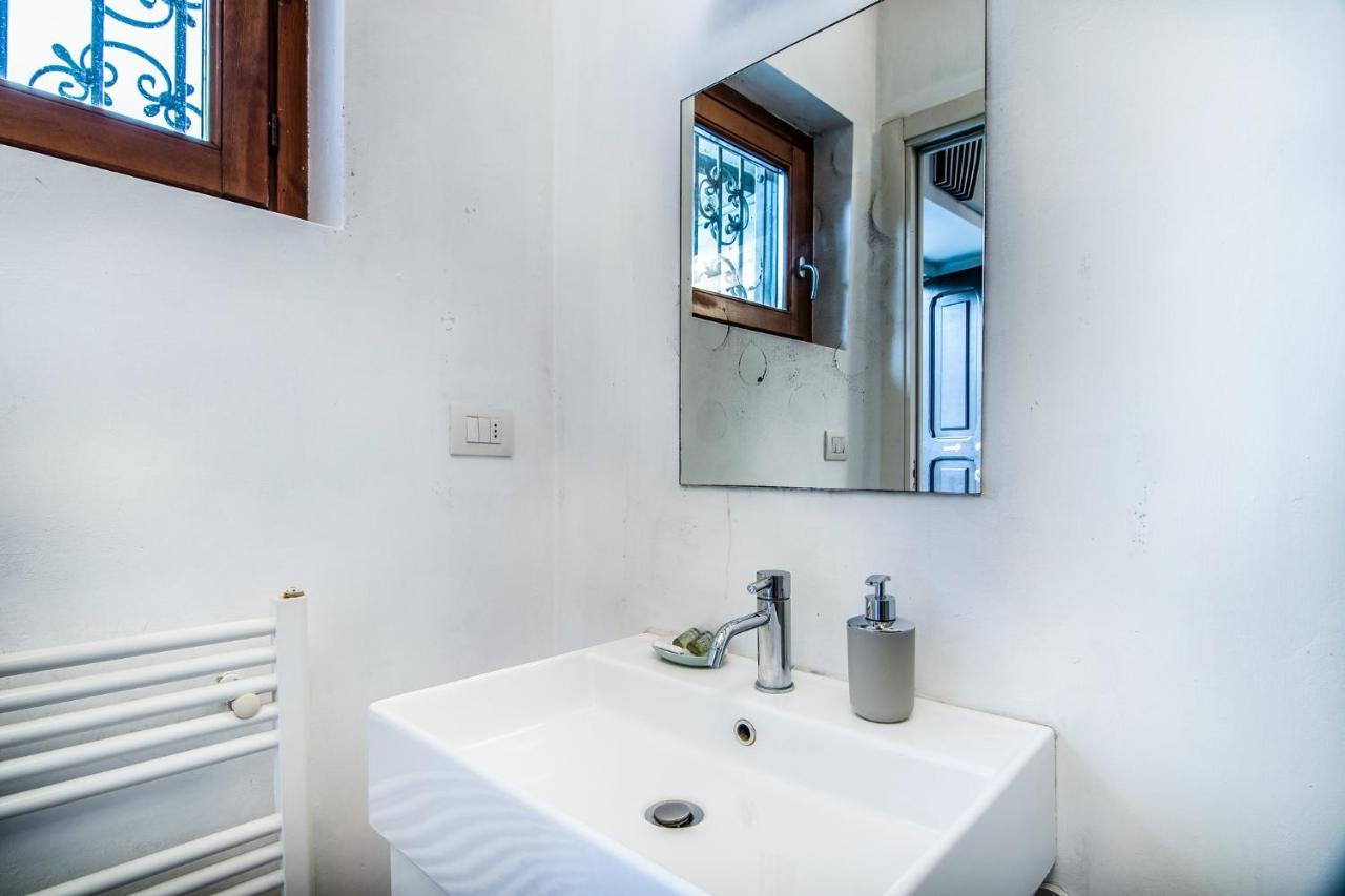 Secret Navigli Suite มิลาน ภายนอก รูปภาพ